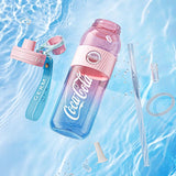 Sleek, ergonomic design with leak-proof lid