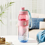 Sleek, ergonomic design with leak-proof lid