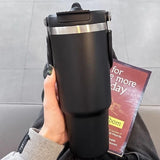 StainlessInsulatedTumblerwithStraw900ml_ with 316 stainless steel straw and ergonomic handle