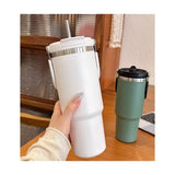 StainlessInsulatedTumblerwithStraw900ml_ with 316 stainless steel straw and ergonomic handle